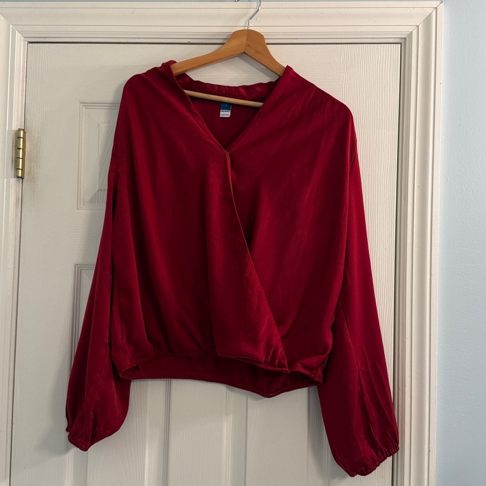Old Navy Vibrant Red Top - Size L